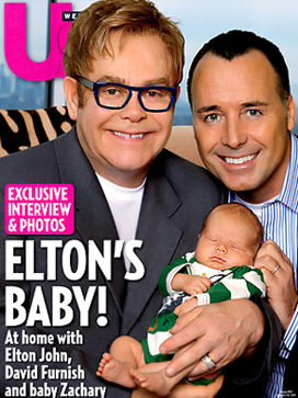 昨年12月、エルトン・ジョンと “夫” デヴィッド・ファーニッシュ氏の間に代理母が男児を出産。芸能誌『Us Weekly』が写真を公開する。