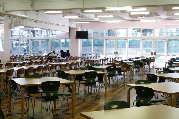 全面リニューアルした駒澤大学の学生食堂