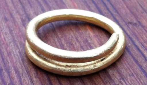 実際に発見された約2000年前の指輪　（画像は『The Local.se』より）