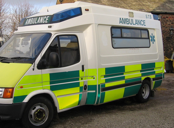 イギリスで救命救急士が救急車後部でわいせつ行為。　（画像はイメージです）