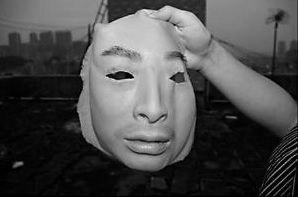 【アジア発！Breaking News】精巧すぎる人面マスクを着用した犯罪が多発。（中国）