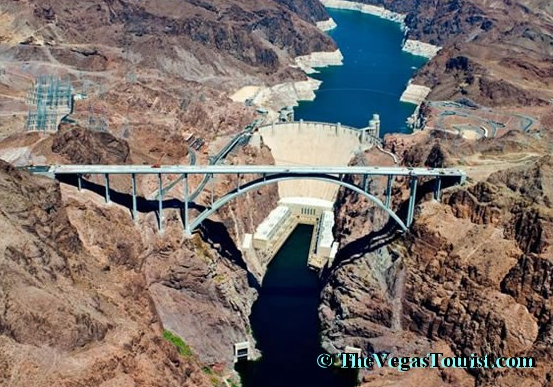 【米国発！Breaking News】世界最大級のダムを見下ろすコロラドリバー橋で、女性が投身自殺。（ネバダ州）