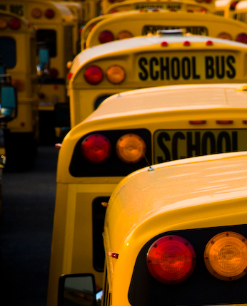 【米国発！Breaking News】スクールバスを乗り間違えた5歳児、異なるスクールで1日過ごすも誰も不審に思わず。（NY州）