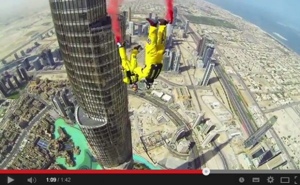 【中東発！Breaking News】世界一高いビル、ドバイの「ブルジュ・ハリファ」からダイビングするとこうなる！＜動画あり＞