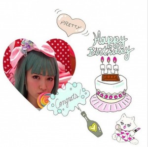 『こじはる×誕生日ケーキ』篠田麻里子作　（画像はinstagram.com/maricollet3より）