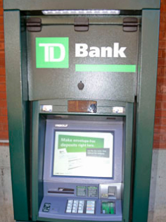 【米国発！Breaking News】銀行ATMがスロットマシン化？　140ドルを下ろす操作に3万7千ドル噴き出す。（メイン州）