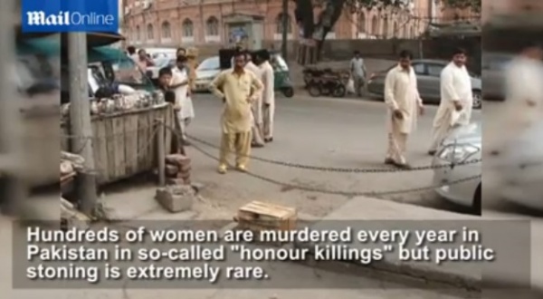 【アジア発！Breaking News】愛する男性と勝手に“でき婚”。25歳娘が父、兄ら親類20人に殺害される。（パキスタン）