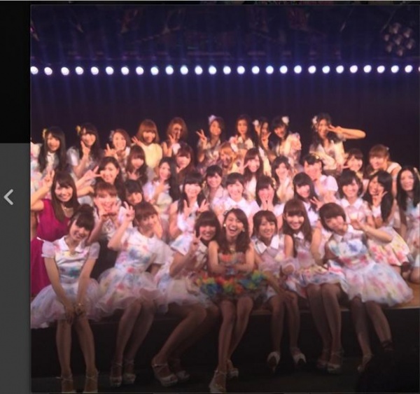 大島優子卒業公演に集まったメンバーたち。（画像はinstagram.com/nyanchan22より）