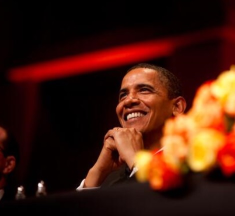 オバマ大統領、レストランの行列に並ばず。（画像はtwitter.com/BarackObamaより）