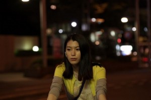 超聴覚力を持つ沙耶役を演じる成海璃子（C）2015「ストレイヤーズ・クロニクル」製作委員会
