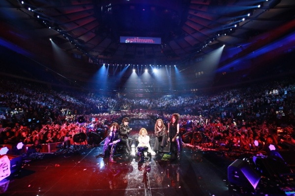 【エンタがビタミン♪】X JAPAN・MSGライブで“YOSHIKIがToshlをおんぶ”。25周年の思いが詰まったステージにファンも涙。