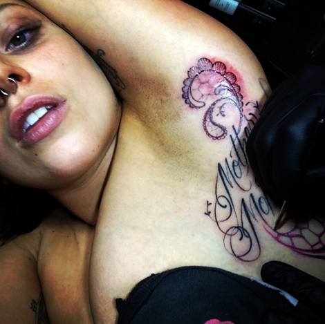 レディー・ガガ、新タトゥーは「Mother Monster」（画像はinstagram.com/ladygagaより）