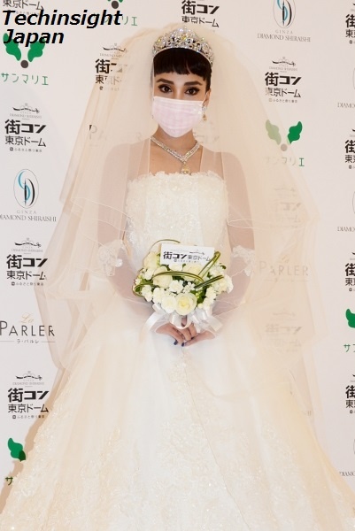 7億円のジュエリーとYumi Katsuraのウエディングドレスに大興奮のざわちん