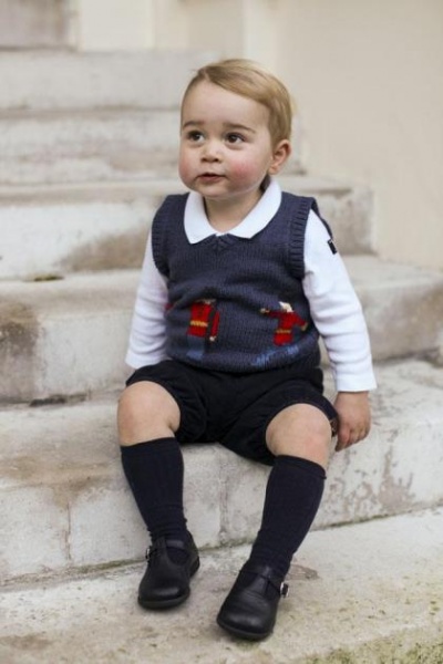 【イタすぎるセレブ達】ウィリアム王子に激似！　英王室、息子ジョージ王子の最新写真を公開。