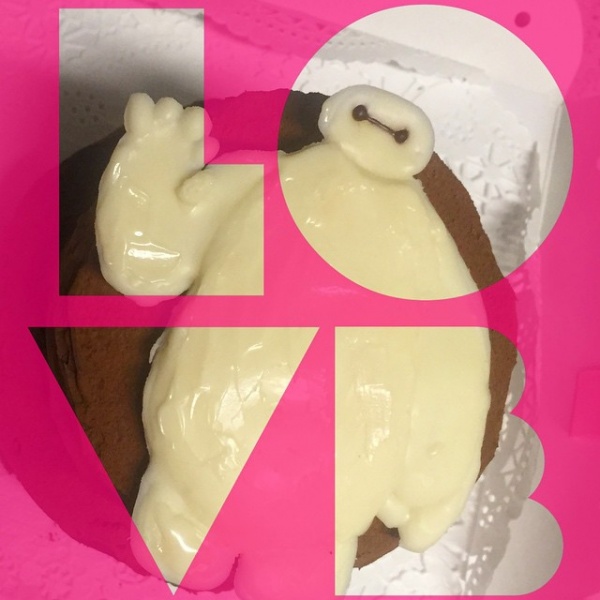 【エンタがビタミン♪】河西智美の作成した“ベイマックスケーキ”が好評。「4時間の力作」と本人も自信。