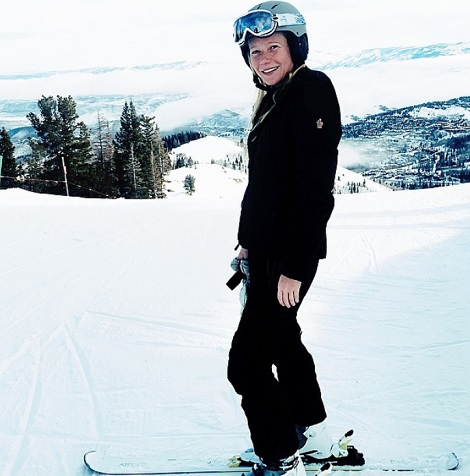 【イタすぎるセレブ達】グウィネス・パルトロウ42歳、スキー場でスッピン。地味顔ながら超若々しい！