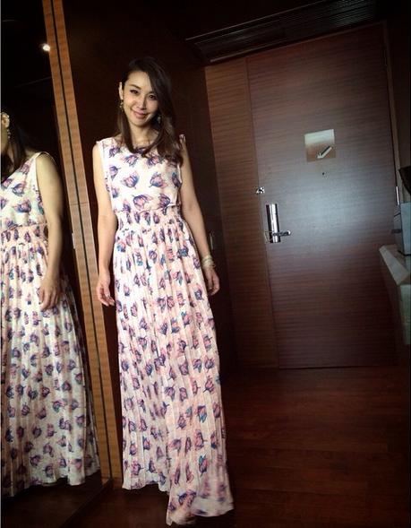 【エンタがビタミン♪】鈴木紗理奈のアップ写真に「ドキドキ」。ブランドのドレス姿には「ドストラーイク」