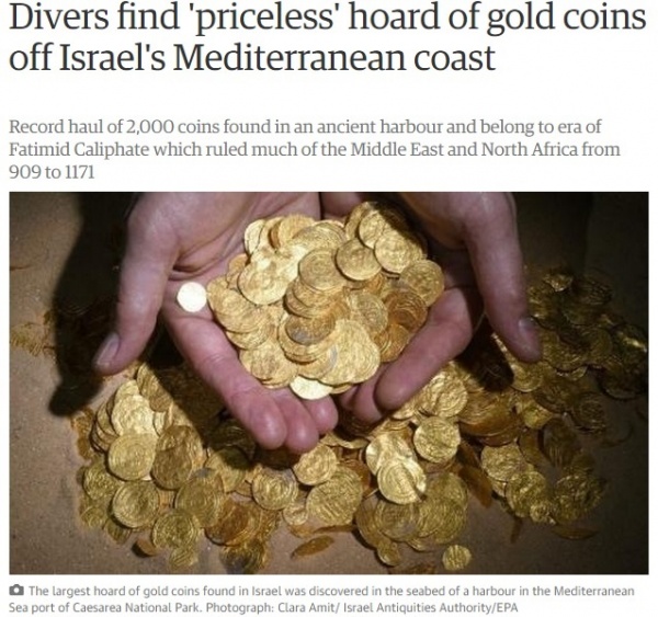 発見された約2000枚、およそ9キロもの金貨（画像はtheguardian.comのスクリーンショット）