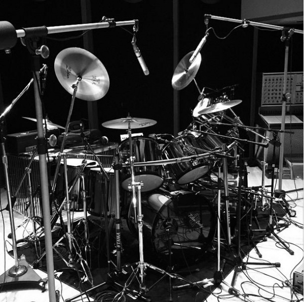 YOSHIKIのドラムセット。（画像はYOSHIKI Instagramより）