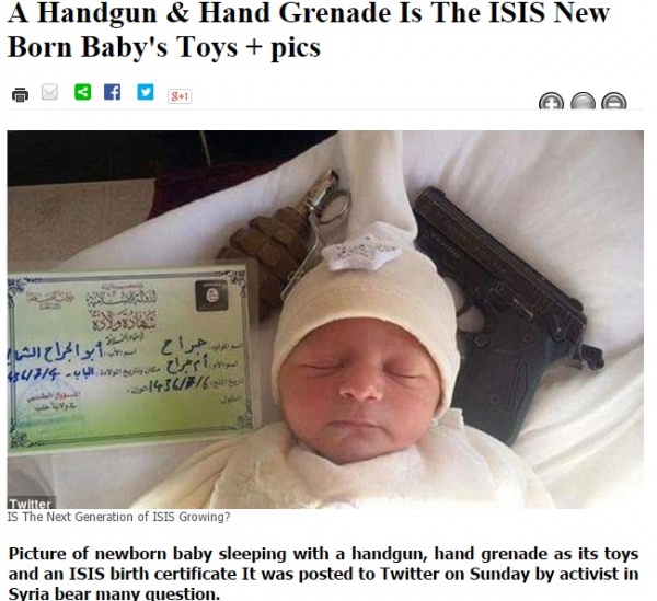 「IS」またしても赤ちゃんに銃器を添えた写真（画像はen.alalam.irのスクリーンショット）