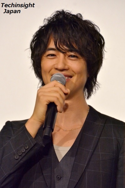 斎藤の声と笑顔に魅了されるファンは多い　斎藤工