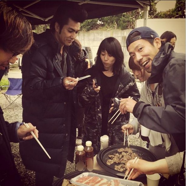 『ヤメゴク』の撮影現場で焼肉パーティー（画像は『大島優子 Instagram』より）