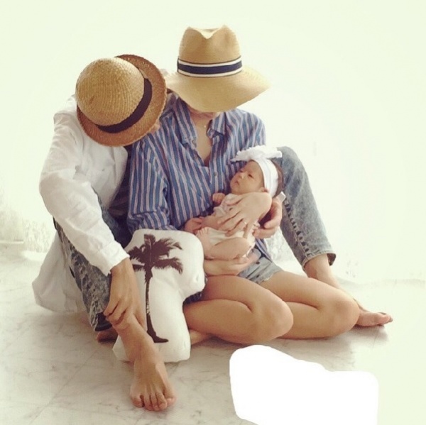 【エンタがビタミン♪】アンガ・山根、娘も一緒の家族写真を公開。“素敵なパパぶり”を称賛する声が続々。