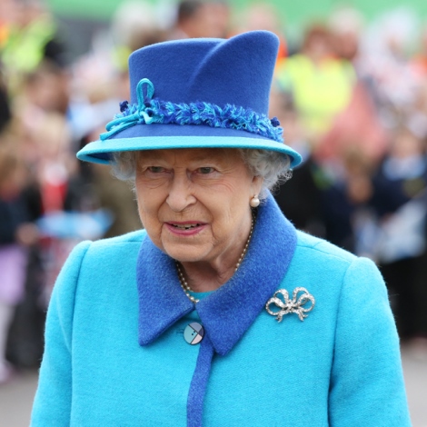 【イタすぎるセレブ達】英エリザベス女王、王室ファンから50ポンド贈られるも送り返す。