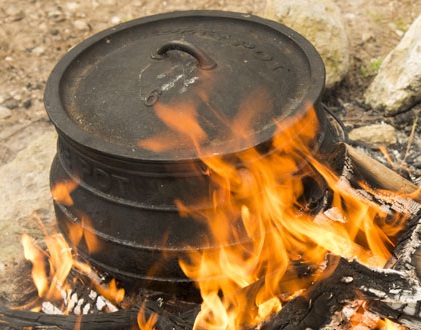 アフリカの伝統的家庭料理“ポエキー”で火災が発生（画像はイメージです）