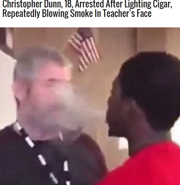 【海外発！Breaking News】不良気取りの高校生、教師の顔にタバコの煙を吹きかけ逮捕（米）