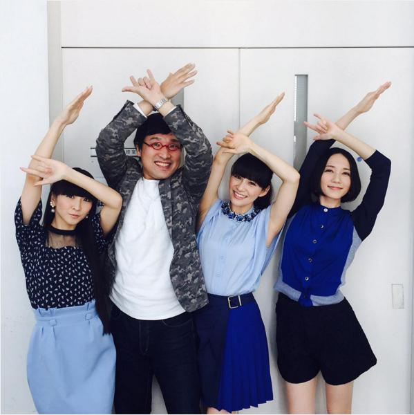 Perfumeと山里亮太（出典：https://www.instagram.com/prfm_official）