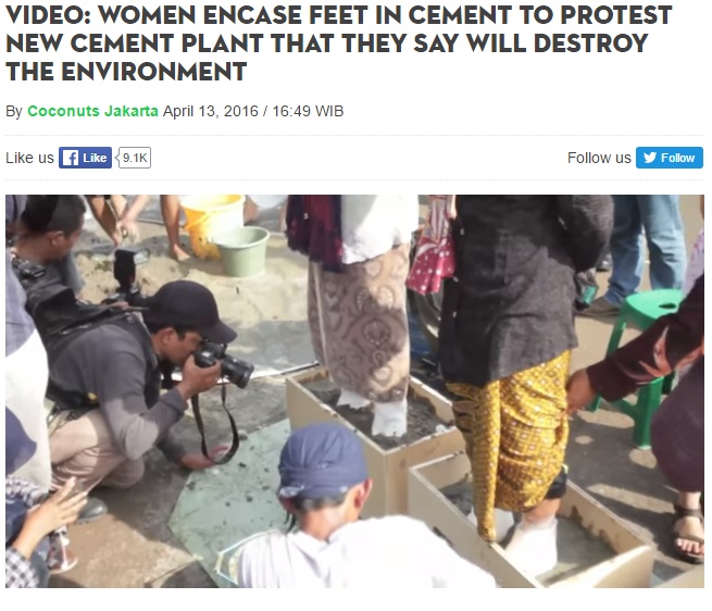 【海外発！Breaking News】のどかな村に工場建設案　女性らセメントで足を固め抗議活動（インドネシア）