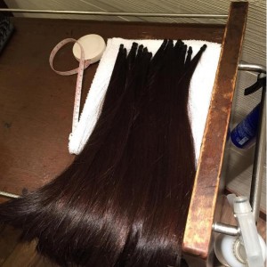 早見優の次女がバッサリ切った髪の毛（出典：https://www.instagram.com/yuyuhayami）
