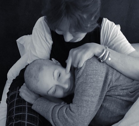 【イタすぎるセレブ達】『ビバヒル』シャナン・ドハーティー、乳がん闘病に寄り添う母に感謝