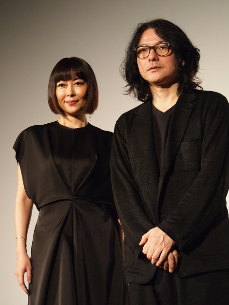 『第29回 東京国際映画祭』で映画『Love Letter』トークショーに登壇した岩井俊二監督と中山美穂
