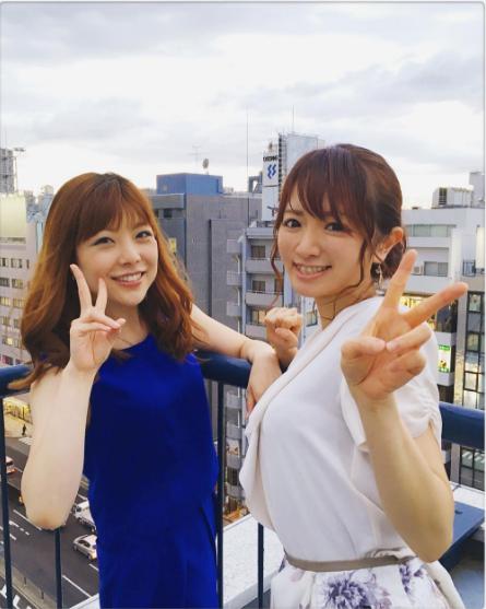 『紺野、今から踊るってよ』で共演した小川麻琴と紺野あさ美（出典：https://www.instagram.com/asami__k）