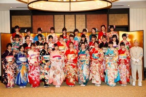AKB48グループ成人式に参加した32名 （C）AKS