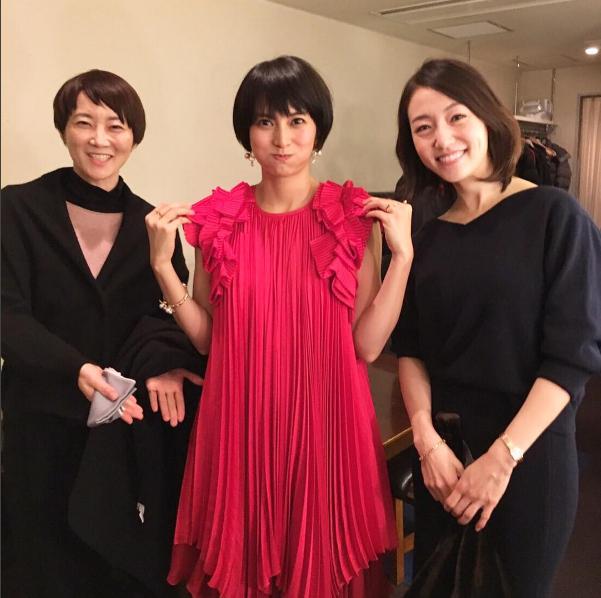 柴咲コウ、ライブで着た赤いドレス（出典：https://www.instagram.com/ko_shibasaki）