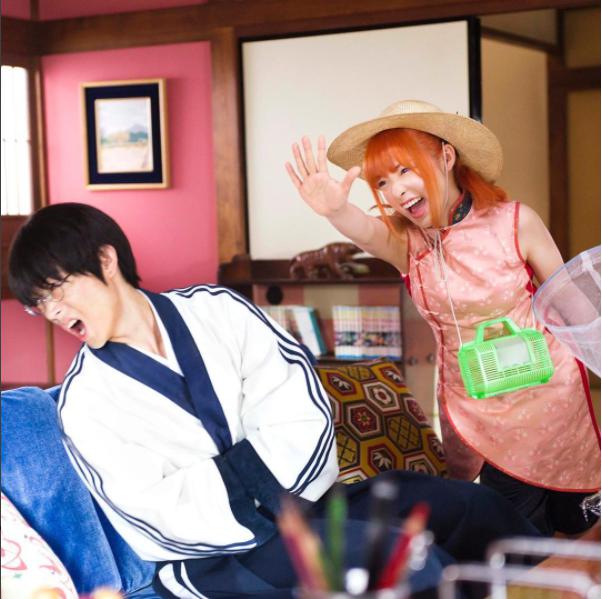 菅田将暉と橋本環奈（画像は『映画『銀魂』公式　2017年7月6日付Instagram「めがね飛ぶ1秒前。」』のスクリーンショット）