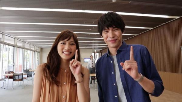 川口春奈と福士蒼汰（画像は『公式「愛してたって、秘密はある。」　2017年8月6日付Instagram「【第4話　今夜10時30分～放送】」』のスクリーンショット）