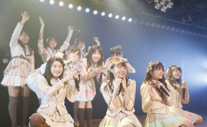 AKB48劇場『木崎ゆりあ卒業公演』のステージ（C）AKS