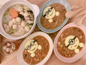 野菜たっぷりの“ミニオン”カレー（画像は『tsujinozomi_official　2017年10月15日付Instagram「夕飯」』のスクリーンショット）