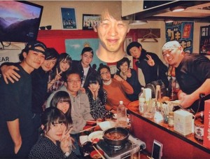 内田理央が投稿、『仮面ライダードライブ』忘年会の画像（画像は『内田理央　2017年12月31日付Instagram「いつでも見守ってくれてるたけりょう」』のスクリーンショット）