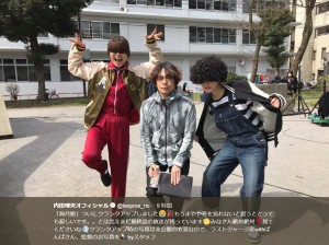 まやや（内田理央）、ばんば（松井玲奈）、監督（画像は『内田理央オフィシャル　2018年3月16日付Twitter「「海月姫」ついにクランクアップしました」』のスクリーンショット）