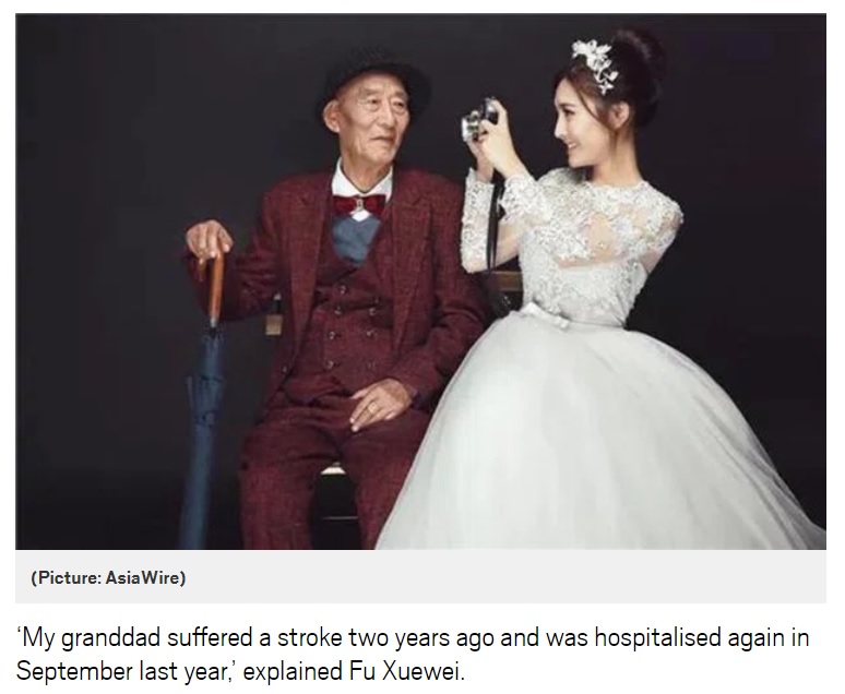 スタジオで記念撮影したスーウェイさんと祖父（画像は『Metro　2018年3月13日付「Single woman does wedding photoshoot with her poorly granddad ‘before it’s too late’」（Picture: AsiaWire）』のスクリーンショット）