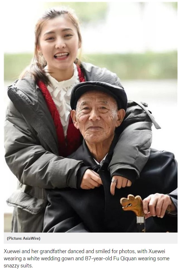 親代わりになって育ててくれた祖父とスーウェイさん（画像は『Metro　2018年3月13日付「Single woman does wedding photoshoot with her poorly granddad ‘before it’s too late’」（Picture: AsiaWire）』のスクリーンショット）