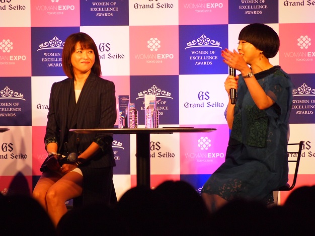 第4回「Women of Excellence Awards」トークショーにて森高千里とMIKIKO氏