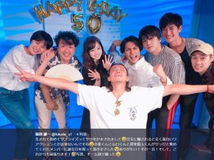『銀魂』チーム（画像は『福田雄一　2018年7月20日付Twitter「生まれて初めてサプライズってヤツをかまされまして」』のスクリーンショット）