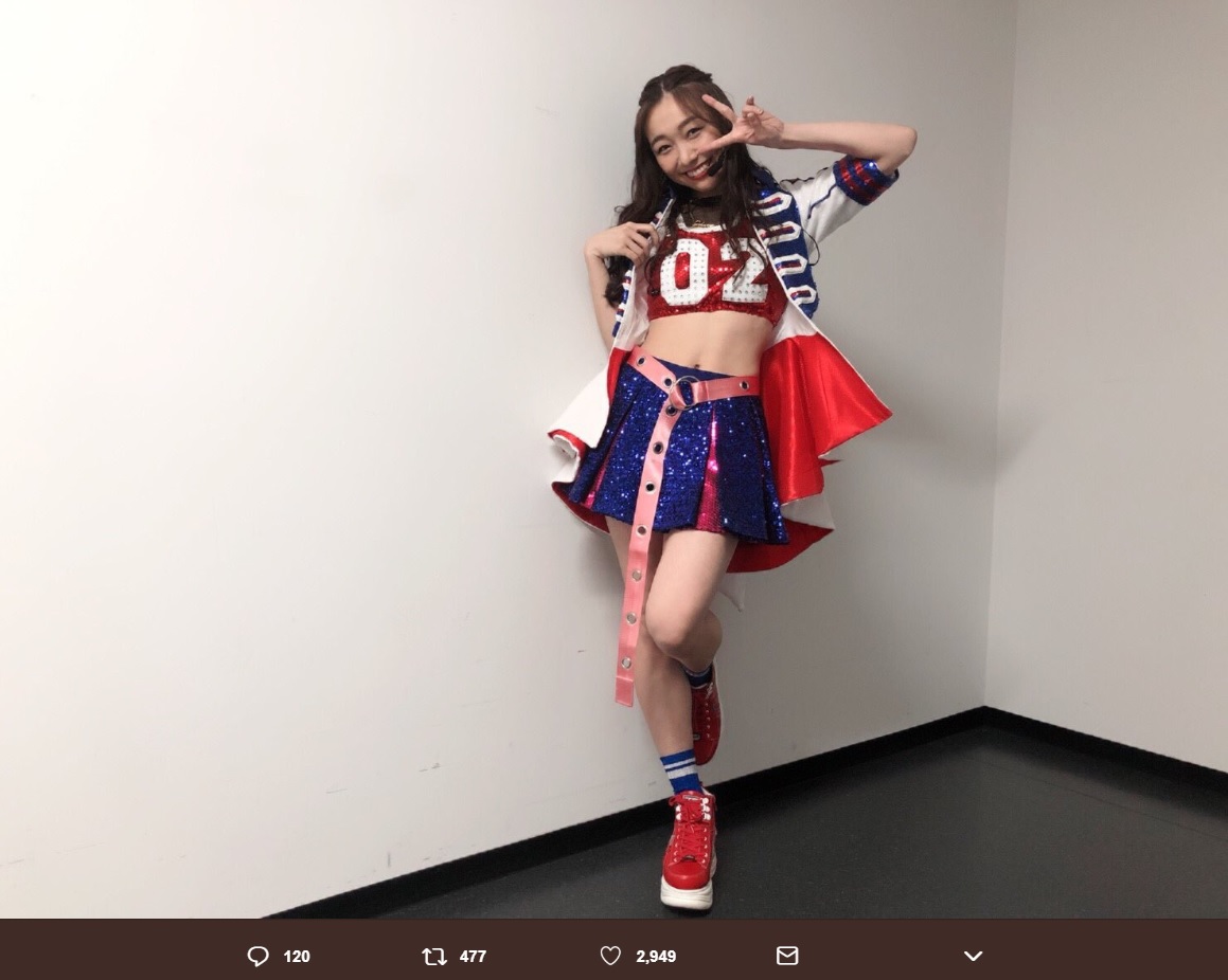 須田亜香里の“02（2位）”をあしらった衣装（画像は『須田亜香里（SKE48）　2018年8月3日付Twitter「ソロコーナーはトリだったので会場の皆に絶対楽しんでほしくて…」』のスクリーンショット）