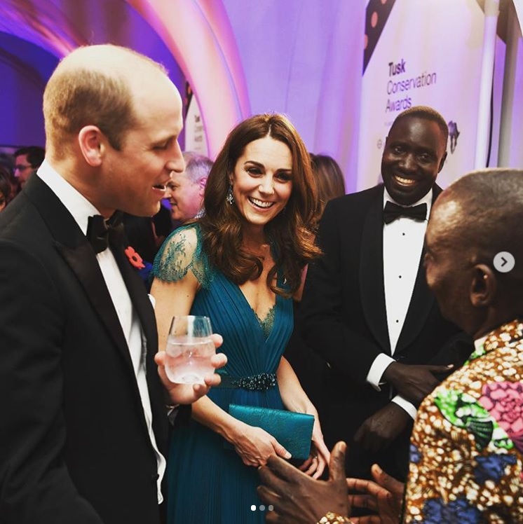 キャサリン妃の美しさに「女神のよう」とも（画像は『Kensington Palace　2018年11月8日付Instagram「Last night The Duke and Duchess of Cambridge attended the Tusk Conservation Awards 2018.」』のスクリーンショット）